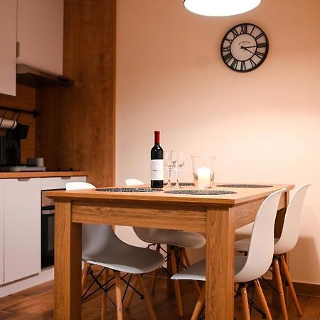 Lena Apartman Subotica Bagian luar foto